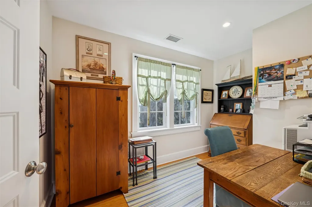 50 Lamb Avenue Quogue NY 11959