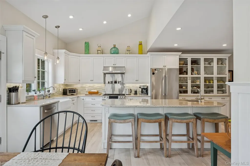50 Lamb Avenue Quogue NY 11959