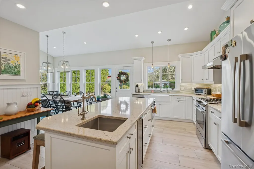 50 Lamb Avenue Quogue NY 11959