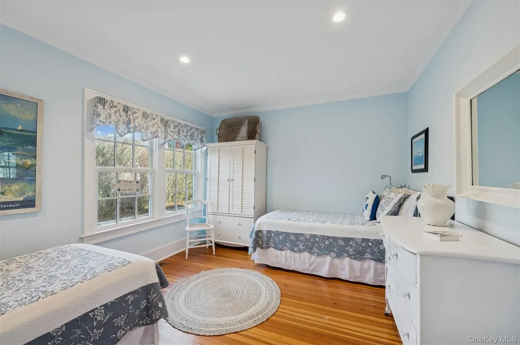 50 Lamb Avenue Quogue NY 11959
