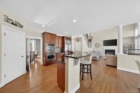 205 Buttonwood Way Hopewell Junction NY 12533