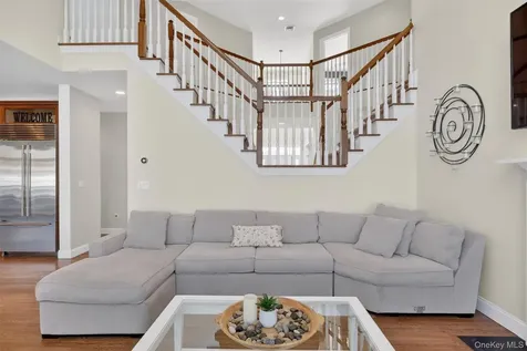 205 Buttonwood Way Hopewell Junction NY 12533