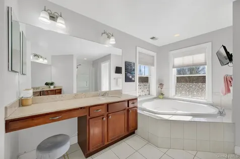 205 Buttonwood Way Hopewell Junction NY 12533