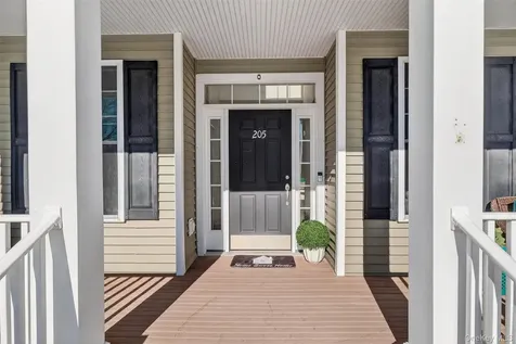 205 Buttonwood Way Hopewell Junction NY 12533