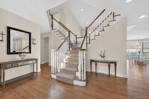 205 Buttonwood Way Hopewell Junction NY 12533