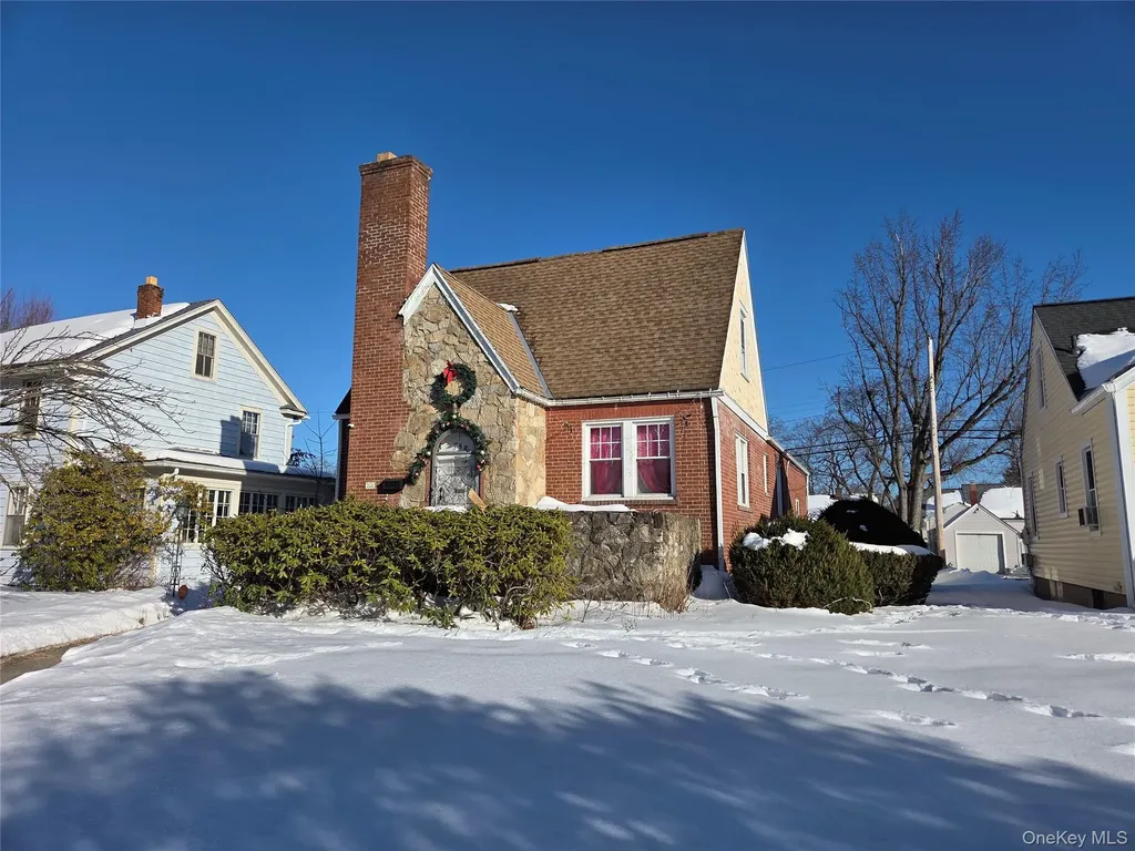 208 S Grand Avenue Poughkeepsie NY 12603