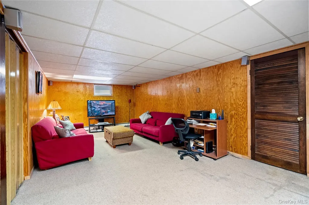 25 State Place Huntington NY 11743