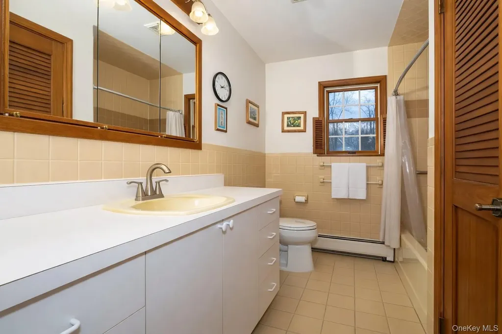 3 Danielle Court Montebello NY 10901