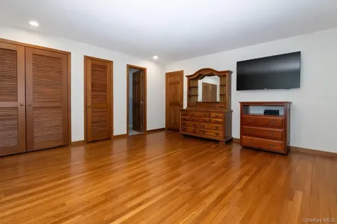 3 Danielle Court Montebello NY 10901
