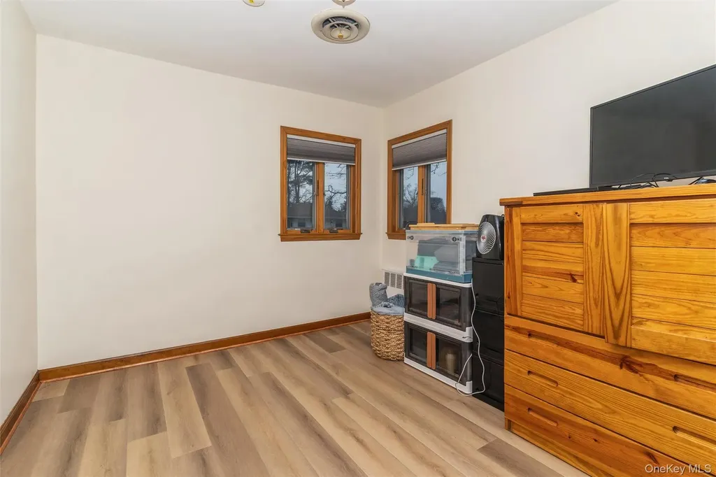 51 Edgewood Drive New Hyde Park NY 11040
