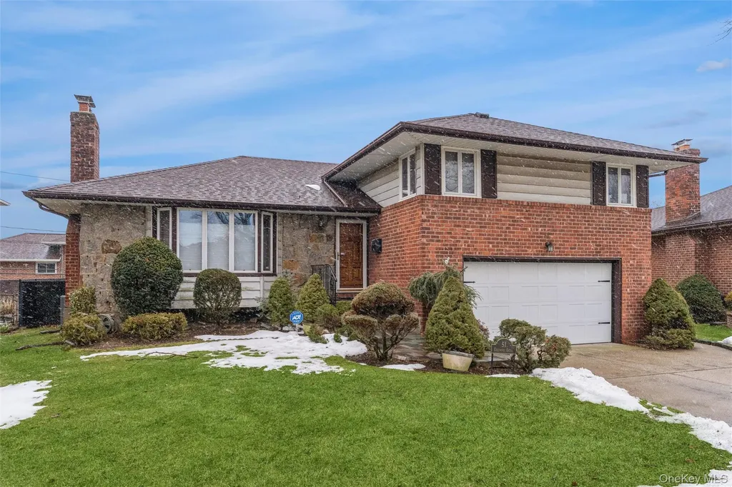 51 Edgewood Drive New Hyde Park NY 11040