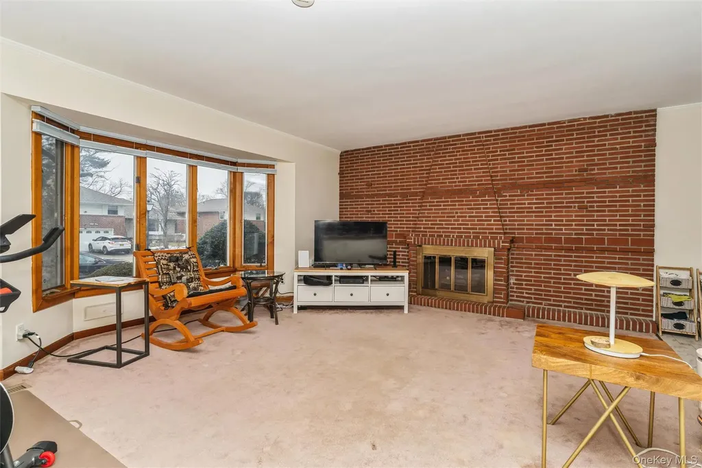 51 Edgewood Drive New Hyde Park NY 11040