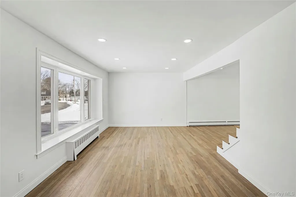6 Maple Lane Massapequa Park NY 11762