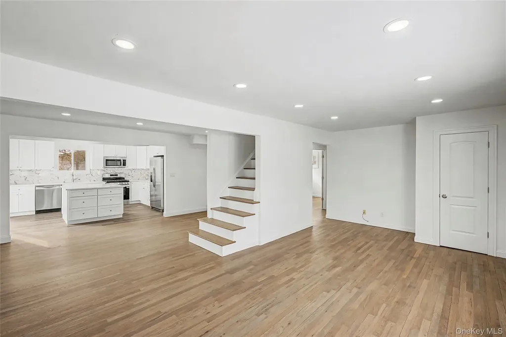 6 Maple Lane Massapequa Park NY 11762