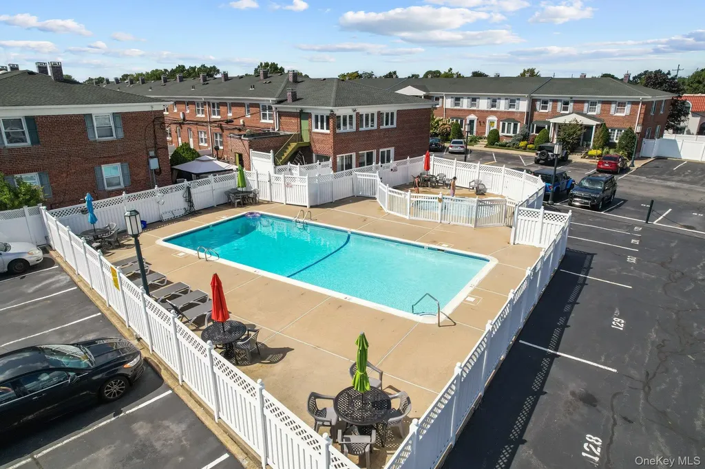 3530 Long Beach Road Oceanside NY 11572