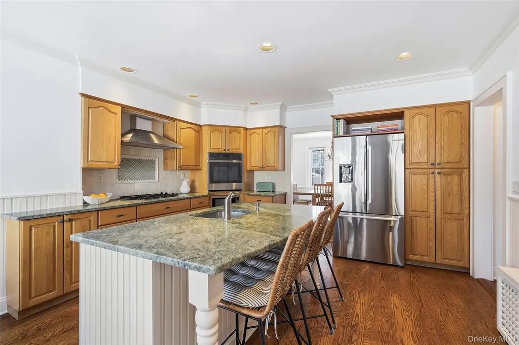 17 Emerson Place Harrison NY 10528