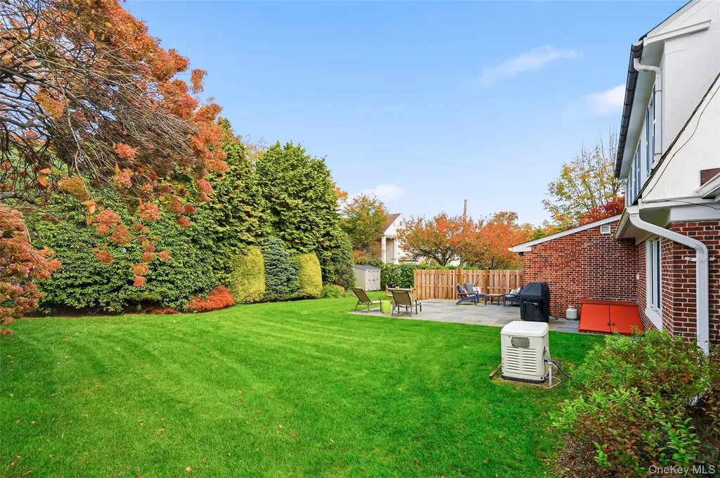 17 Emerson Place Harrison NY 10528