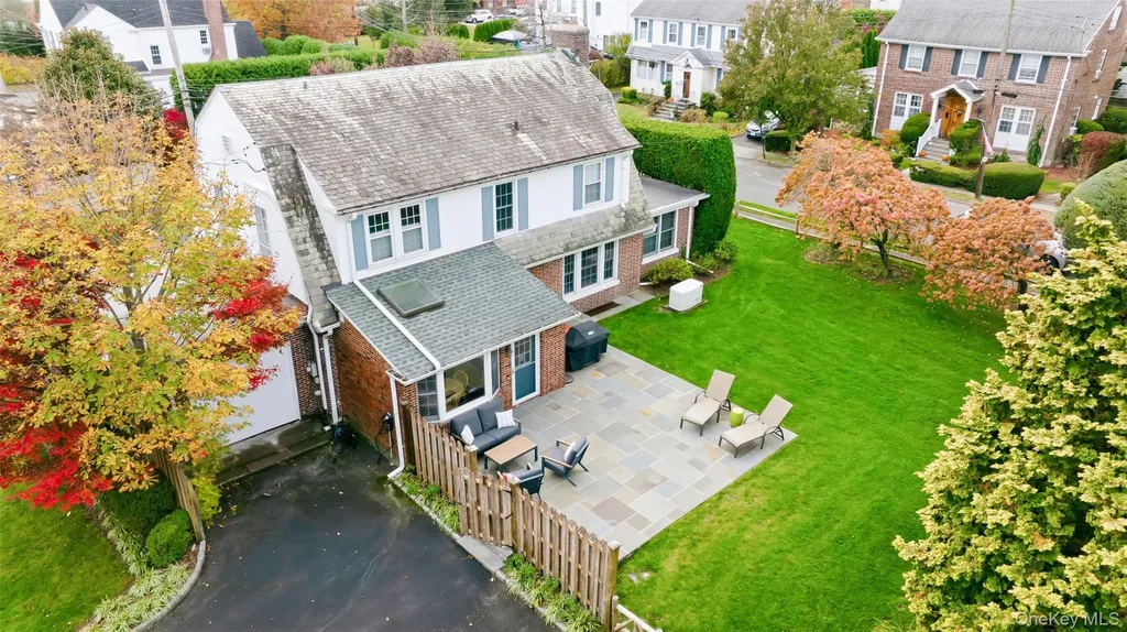 17 Emerson Place Harrison NY 10528