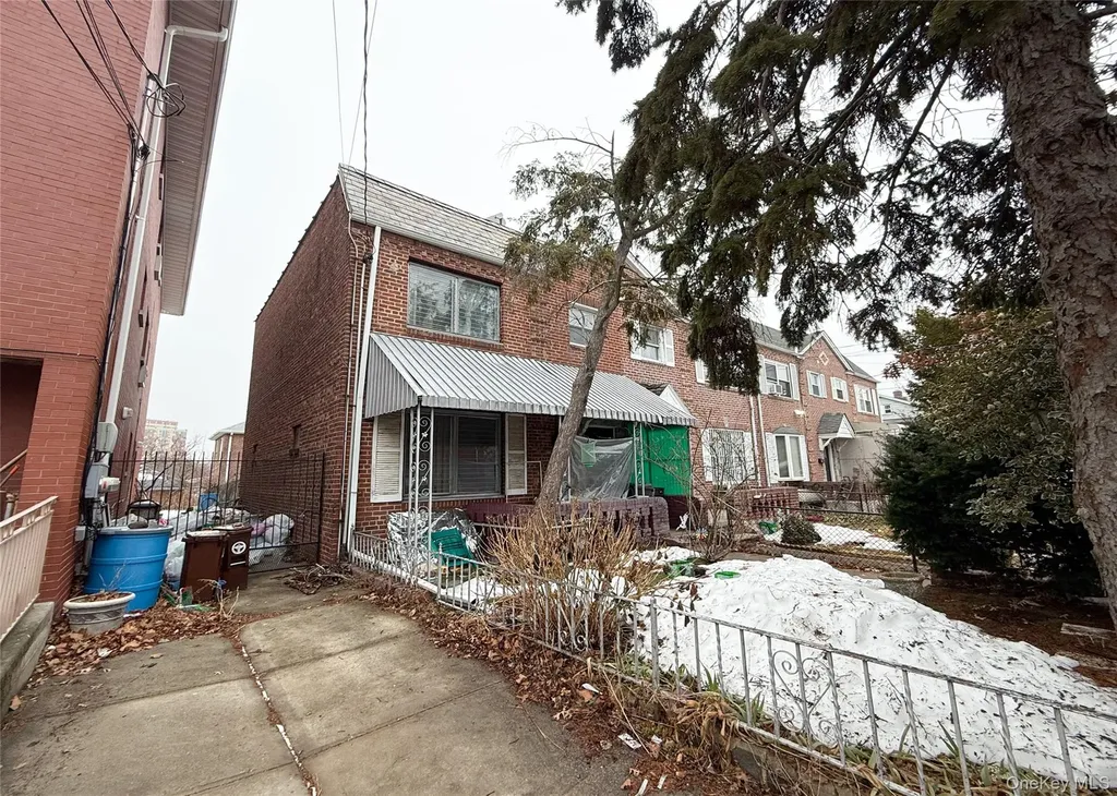 13713 56th Avenue Flushing NY 11355