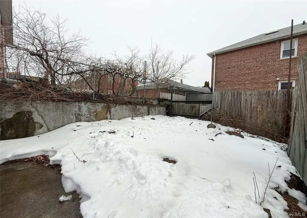 13713 56th Avenue Flushing NY 11355