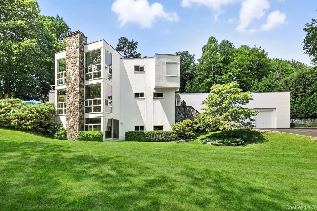 91 Chestnut Hill Lane Briarcliff Manor NY 10510