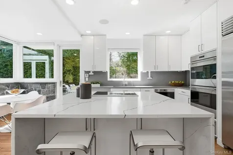 91 Chestnut Hill Lane Briarcliff Manor NY 10510