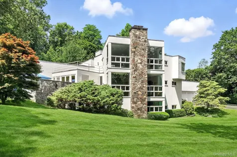 91 Chestnut Hill Lane Briarcliff Manor NY 10510
