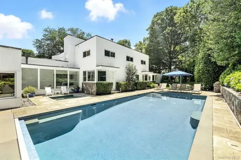 91 Chestnut Hill Lane Briarcliff Manor NY 10510