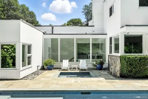 91 Chestnut Hill Lane Briarcliff Manor NY 10510