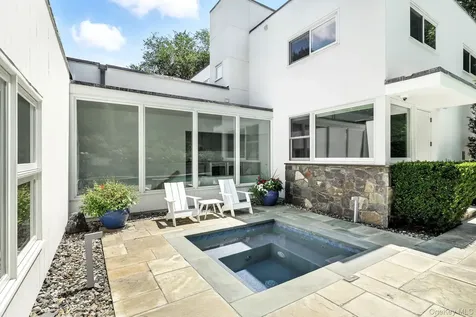 91 Chestnut Hill Lane Briarcliff Manor NY 10510