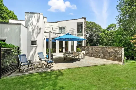 91 Chestnut Hill Lane Briarcliff Manor NY 10510