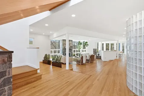 91 Chestnut Hill Lane Briarcliff Manor NY 10510