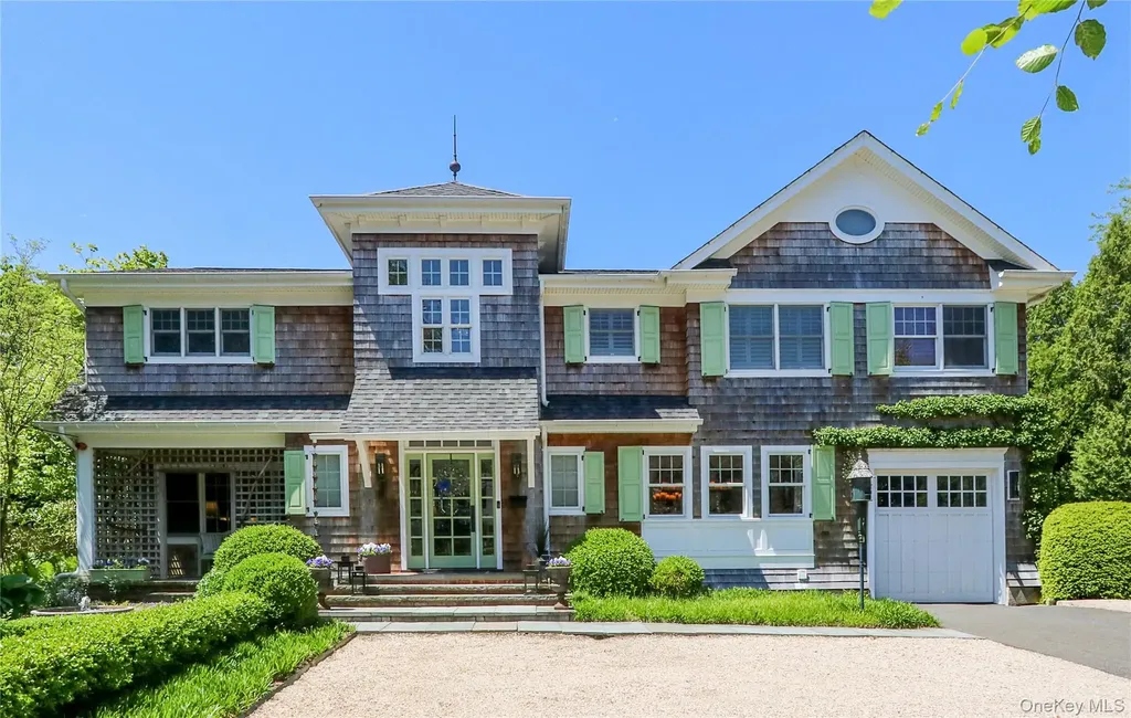 31 Carnegie Avenue Huntington NY 11743