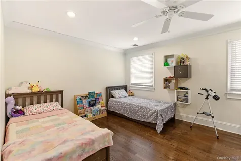 31 Carnegie Avenue Huntington NY 11743