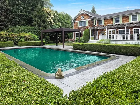 31 Carnegie Avenue Huntington NY 11743