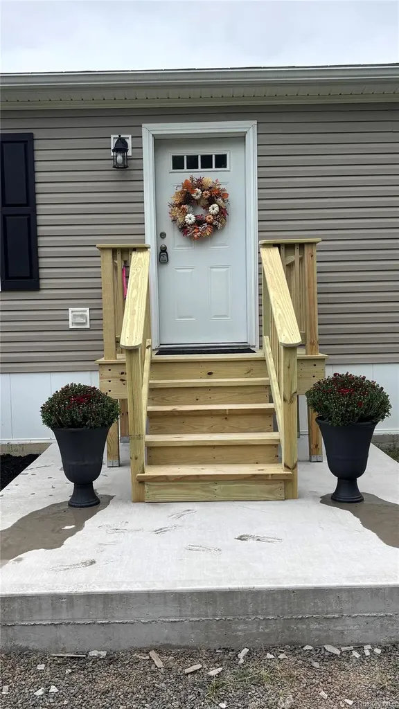 242 Ruby Kingston NY 12401
