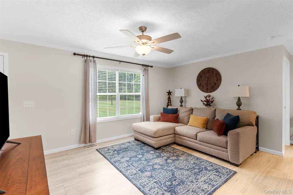242 Ruby Kingston NY 12401