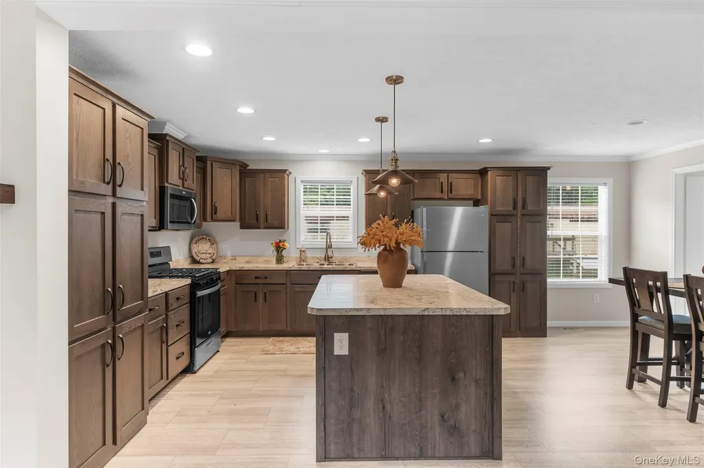 242 Ruby Kingston NY 12401