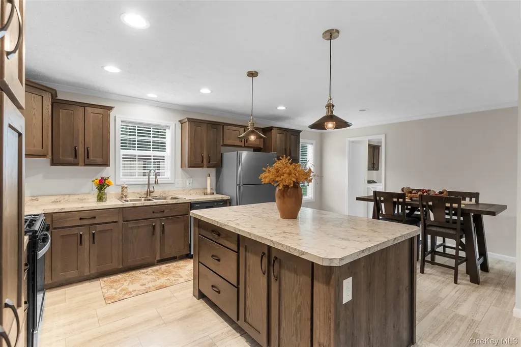 242 Ruby Kingston NY 12401