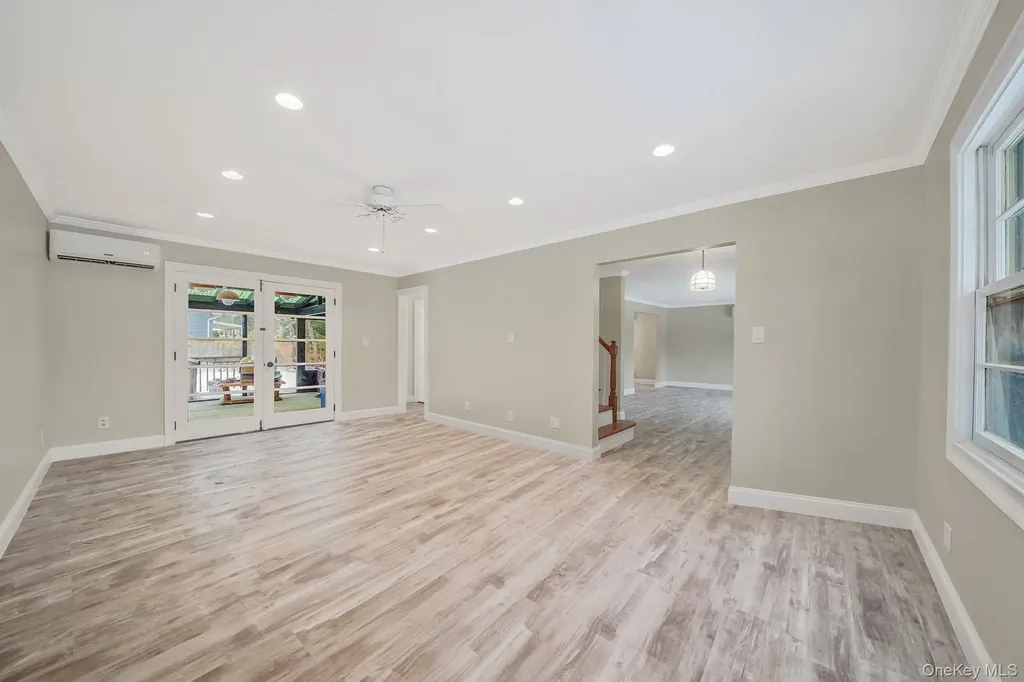 62 Howard Street Patchogue NY 11772