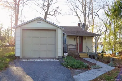 17 Vails Lake Shore Drive North Salem NY 10509