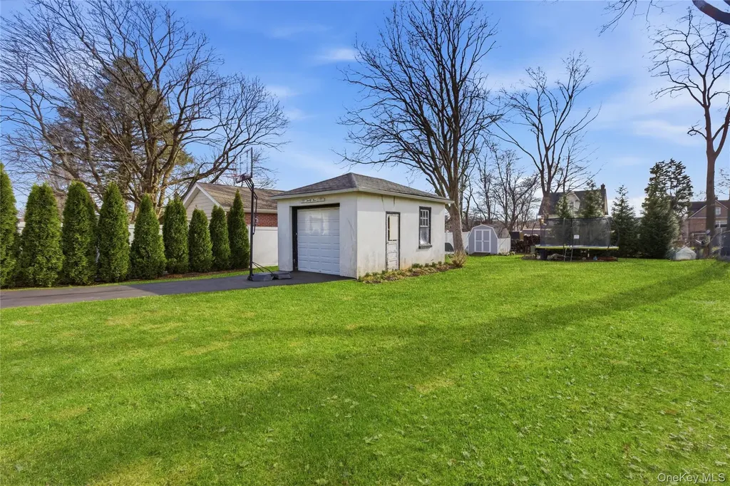 23 Alta Drive Bronxville NY 10708