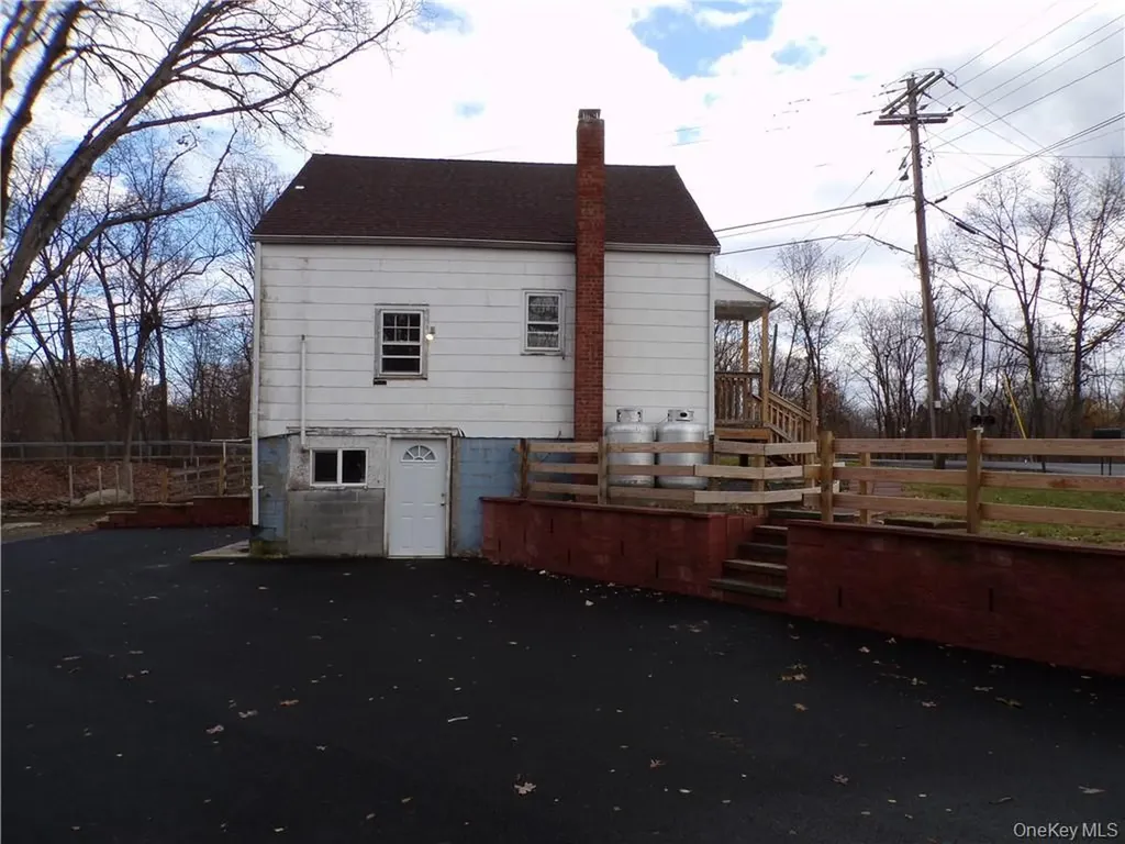 2 Mertes Lane New Windsor NY 12553