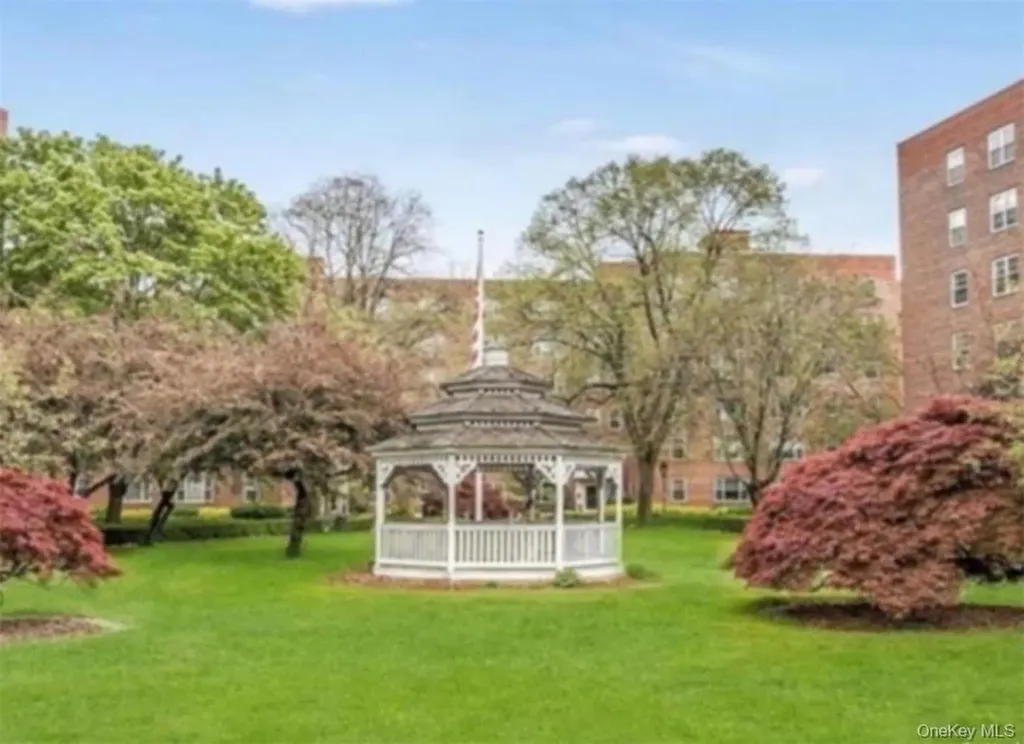 230 Pelham Road New Rochelle NY 10805