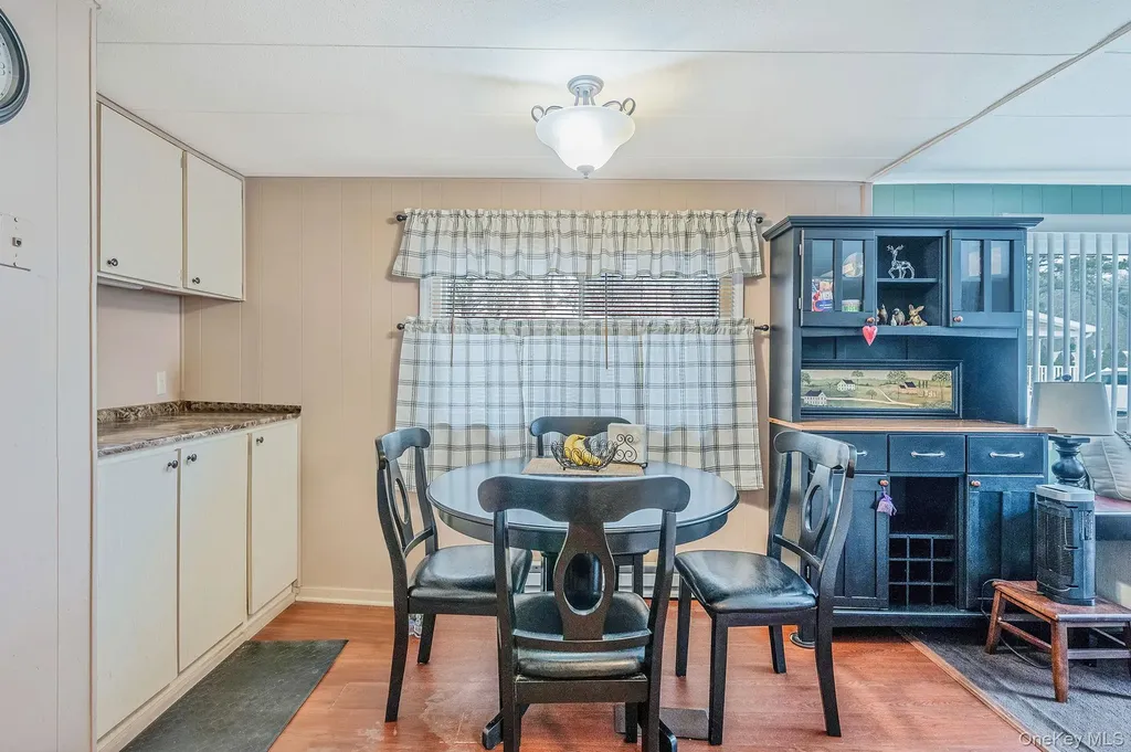 525 Riverleigh Avenue Riverhead NY 11901