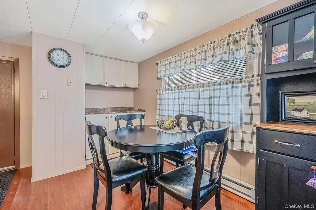 525 Riverleigh Avenue Riverhead NY 11901