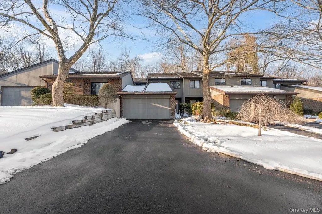 8 Wimbledon Court Jericho NY 11753