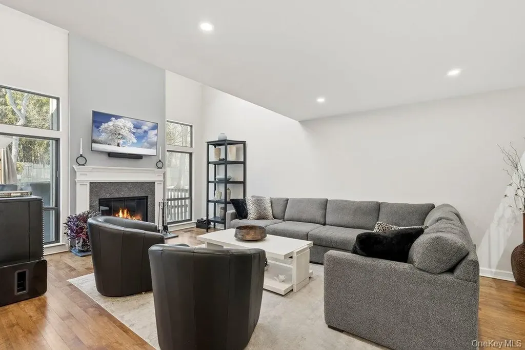8 Wimbledon Court Jericho NY 11753