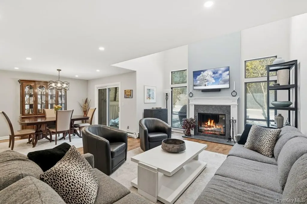 8 Wimbledon Court Jericho NY 11753