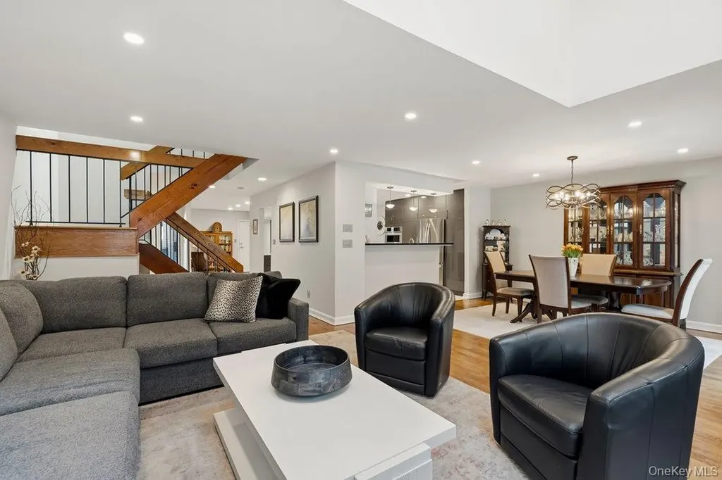 8 Wimbledon Court Jericho NY 11753